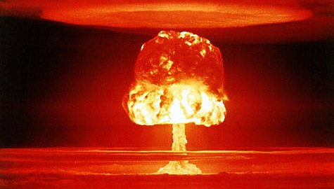 Россия сжимает ядерный кулак